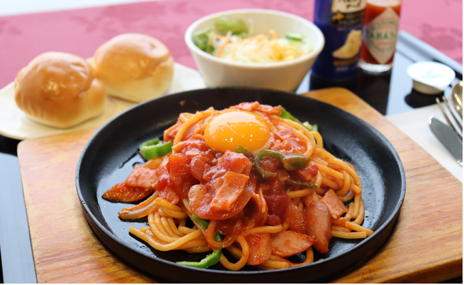 パン・サラダ付き